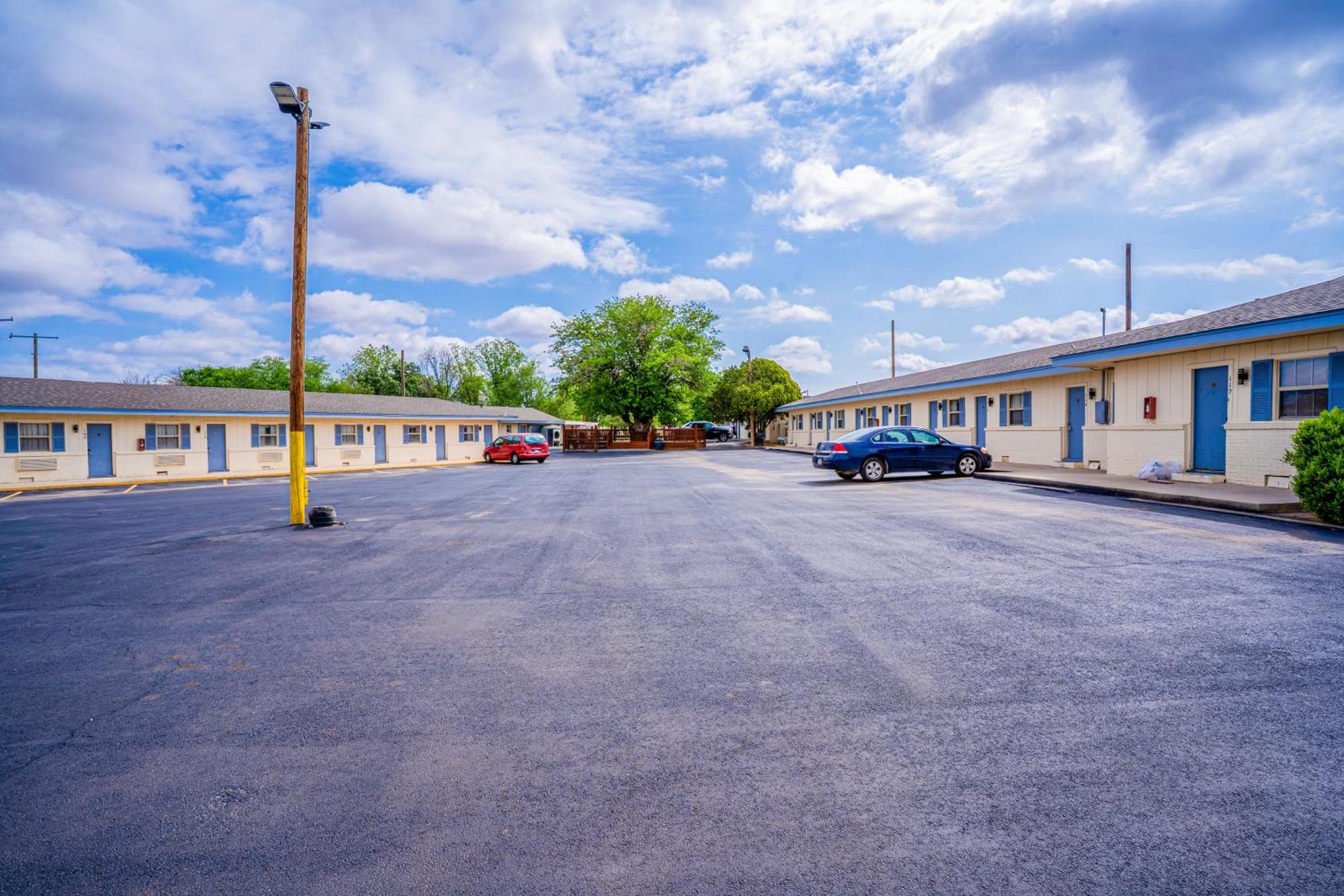 Purple Sage Motel Snyder Extérieur photo