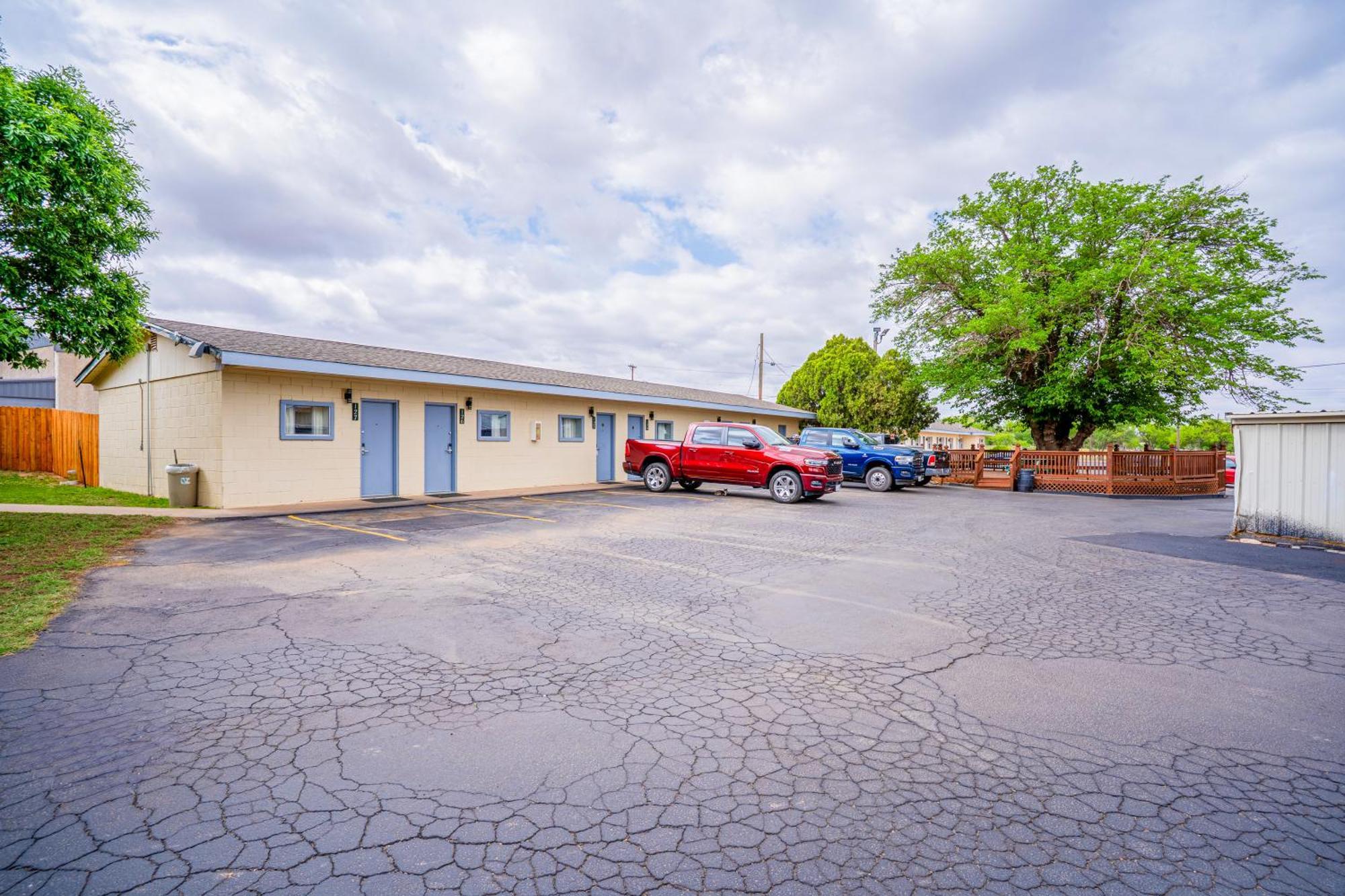 Purple Sage Motel Snyder Extérieur photo