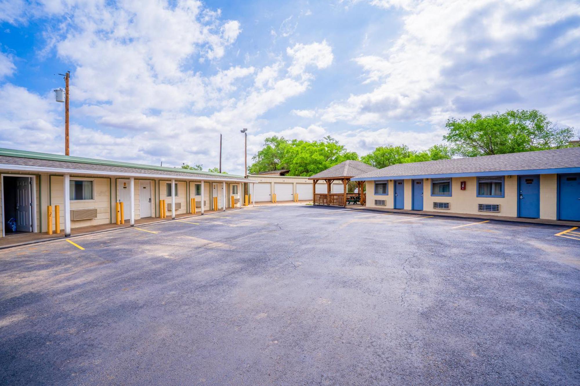 Purple Sage Motel Snyder Extérieur photo