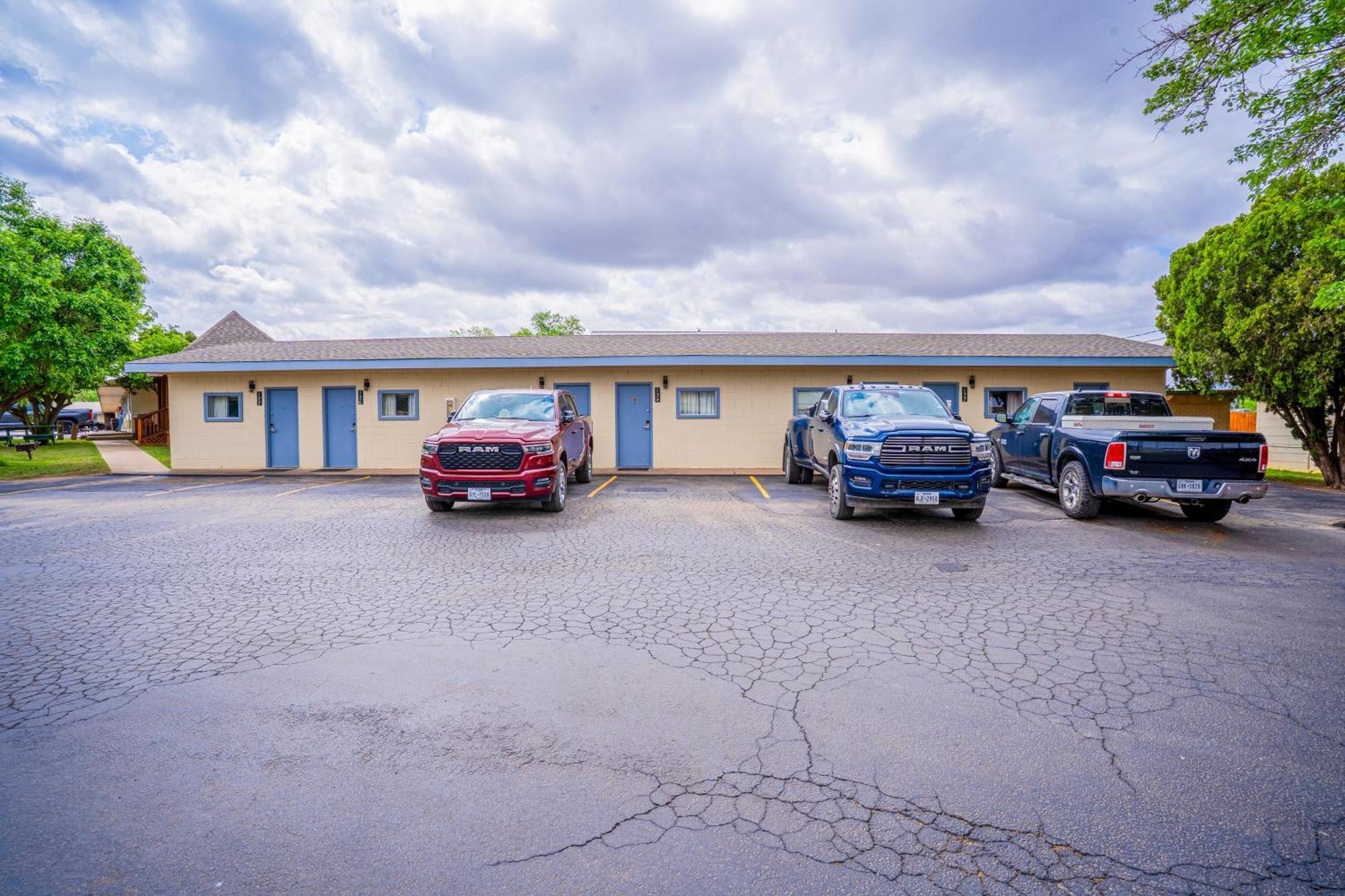 Purple Sage Motel Snyder Extérieur photo